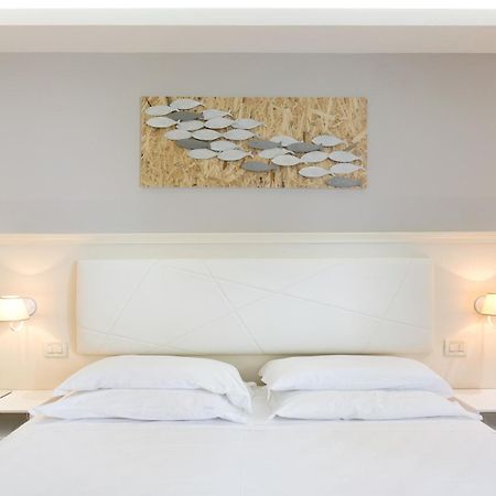 ליגננו סביאדורו Hotel Croce Di Malta מראה חיצוני תמונה