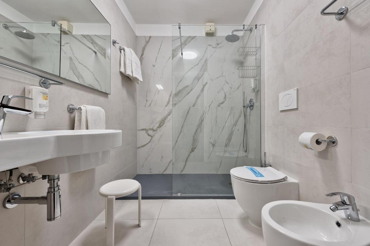 ליגננו סביאדורו Hotel Croce Di Malta מראה חיצוני תמונה