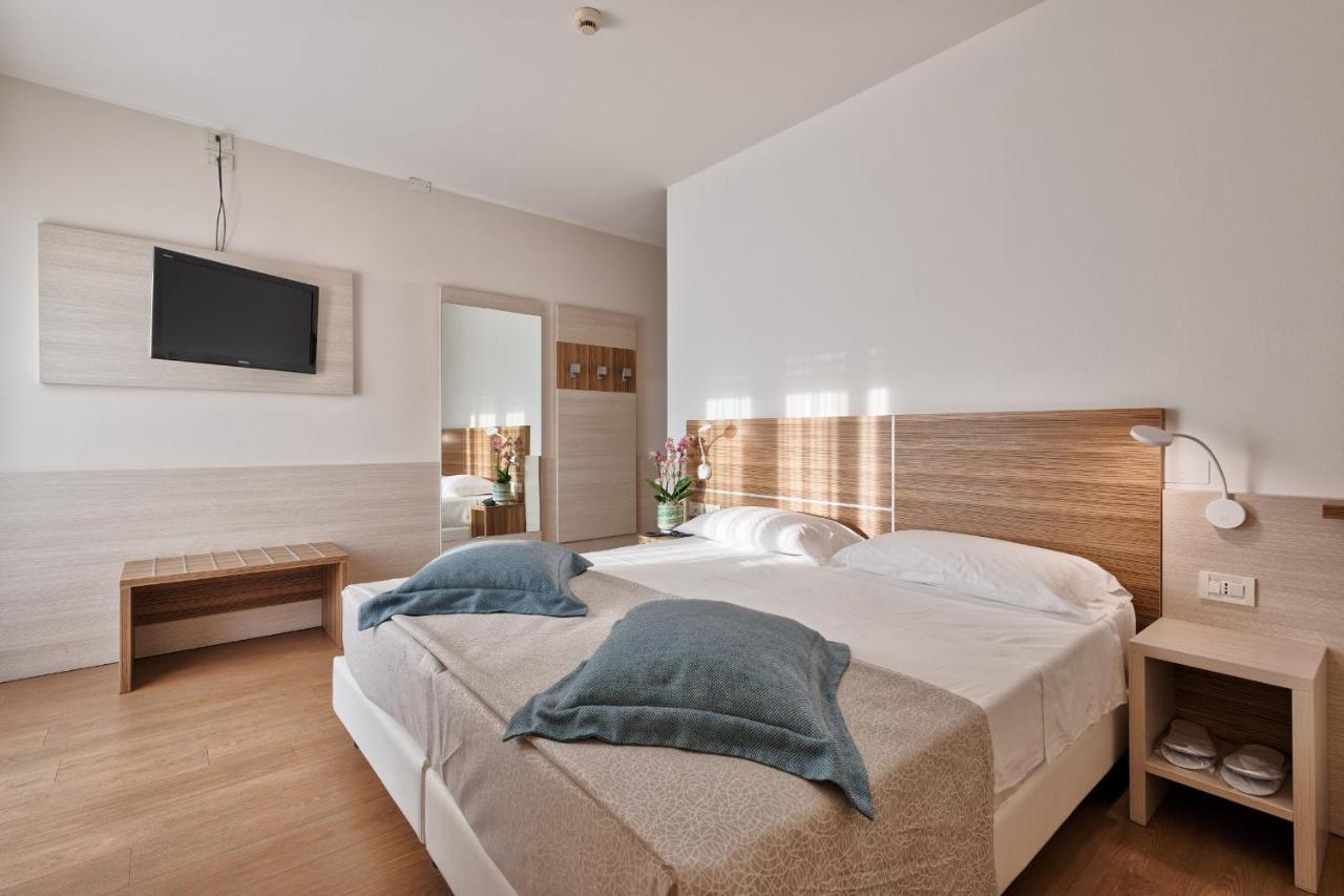 ליגננו סביאדורו Hotel Croce Di Malta מראה חיצוני תמונה