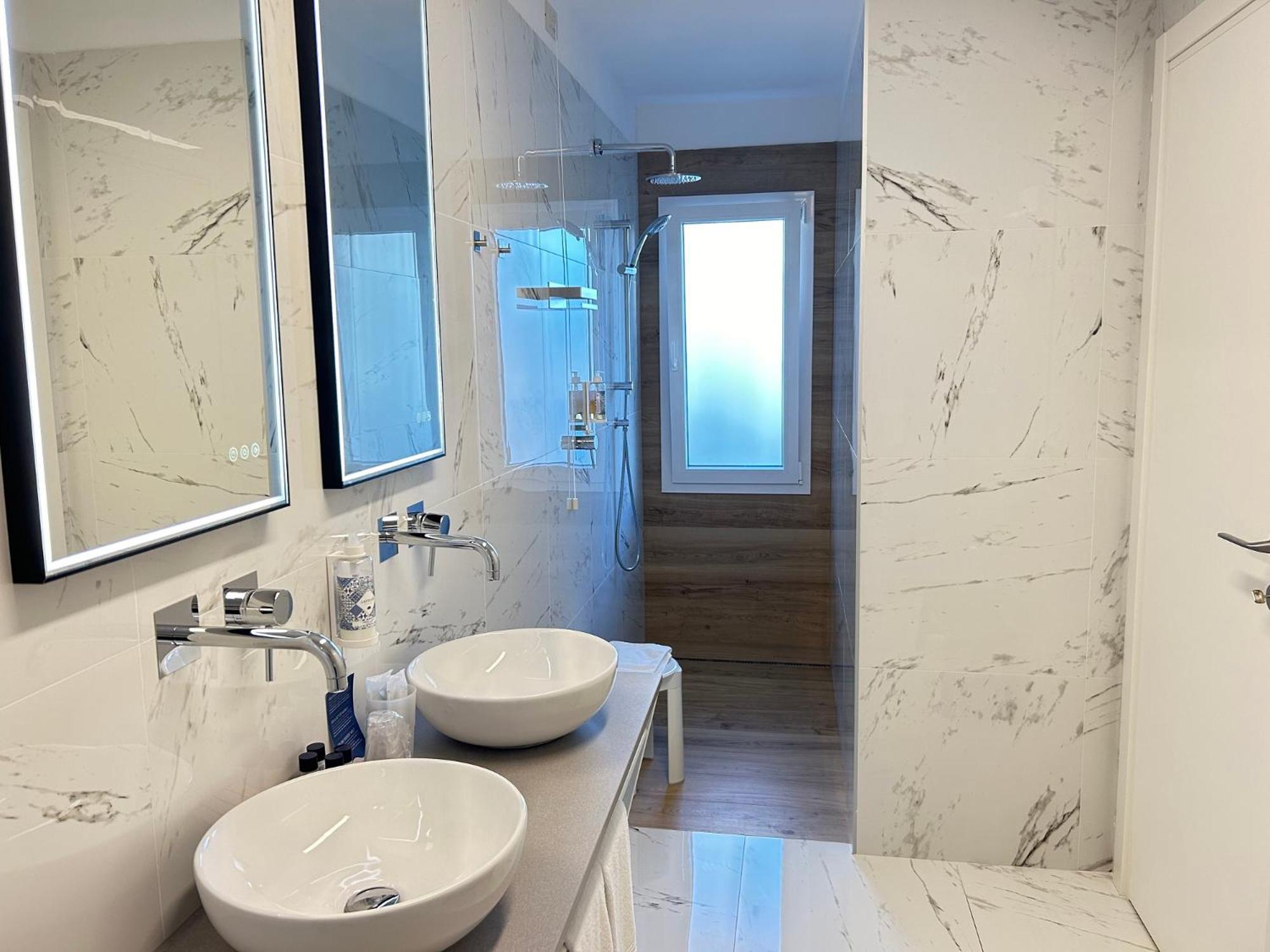 ליגננו סביאדורו Hotel Croce Di Malta מראה חיצוני תמונה