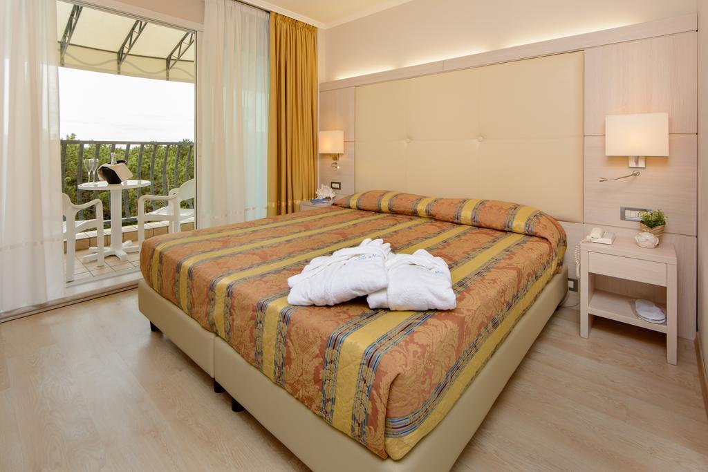 ליגננו סביאדורו Hotel Croce Di Malta מראה חיצוני תמונה