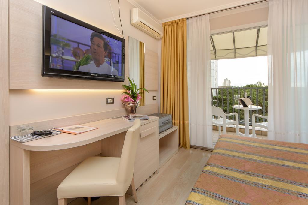 ליגננו סביאדורו Hotel Croce Di Malta מראה חיצוני תמונה