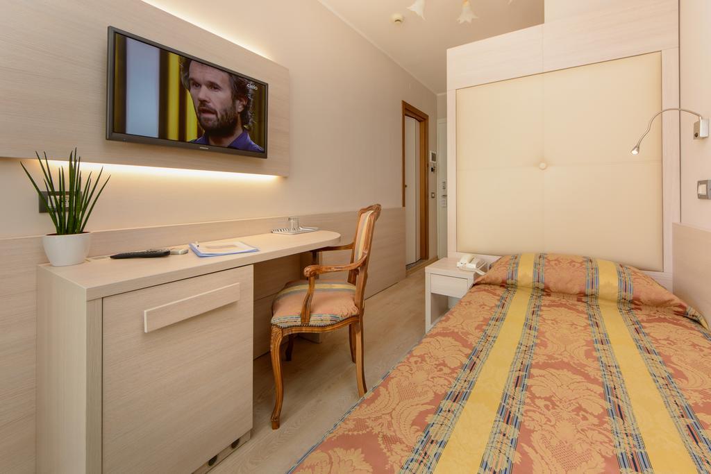 ליגננו סביאדורו Hotel Croce Di Malta מראה חיצוני תמונה