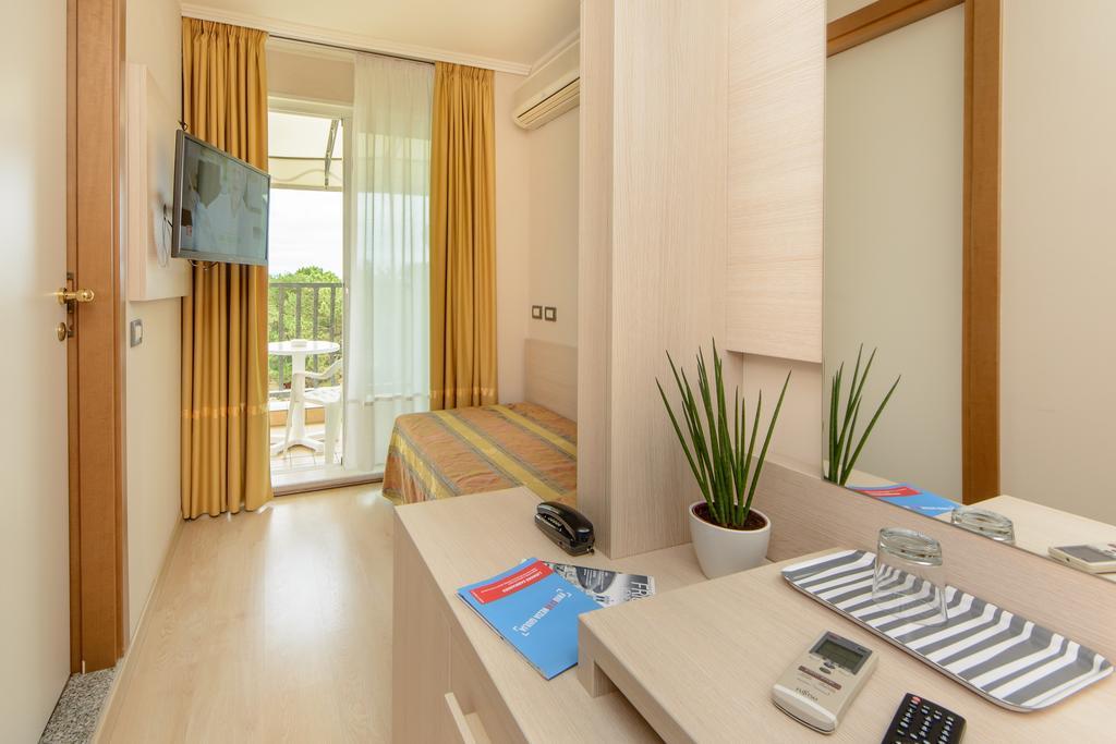 ליגננו סביאדורו Hotel Croce Di Malta מראה חיצוני תמונה