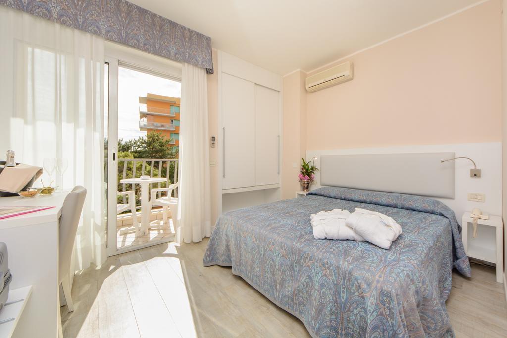 ליגננו סביאדורו Hotel Croce Di Malta מראה חיצוני תמונה