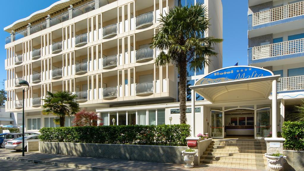 ליגננו סביאדורו Hotel Croce Di Malta מראה חיצוני תמונה