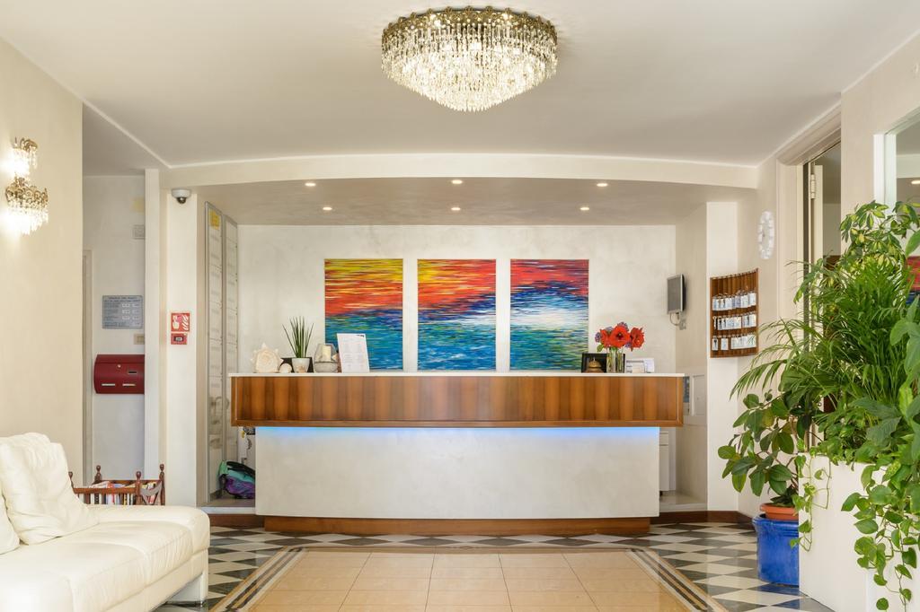 ליגננו סביאדורו Hotel Croce Di Malta מראה חיצוני תמונה